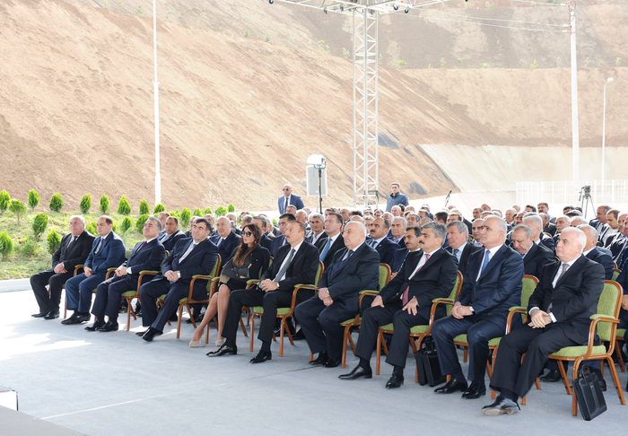 Prezident İlham Əliyev: Son 10 ildə ölkəmiz böyük, şərəfli yol keçib (FOTO)