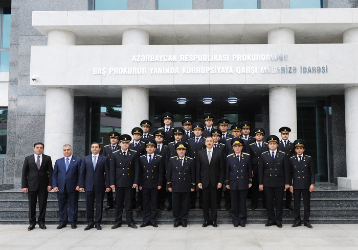 Prezident İlham Əliyev: Biz korrupsiya bəlasını Azərbaycandan tamamilə götürəcəyik və cəmiyyət bu yaralardan sağalacaq (FOTO)