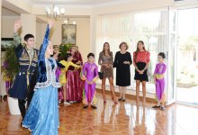 Leyla Əliyeva və Arzu Əliyeva Bakıda internat məktəbi, körpələr və uşaq evlərində olub (FOTO)