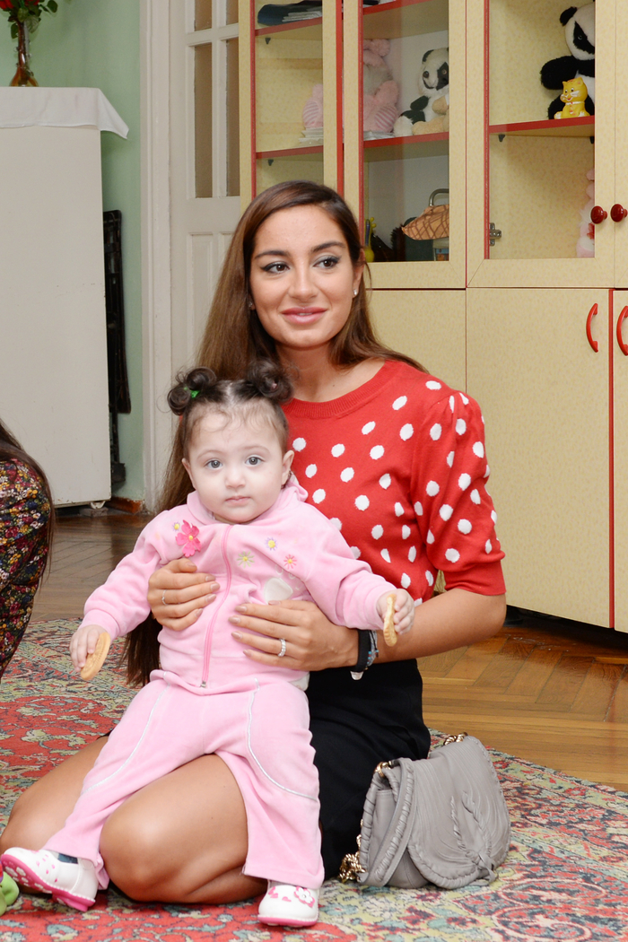 Leyla Əliyeva və Arzu Əliyeva Bakıda internat məktəbi, körpələr və uşaq evlərində olub (FOTO)