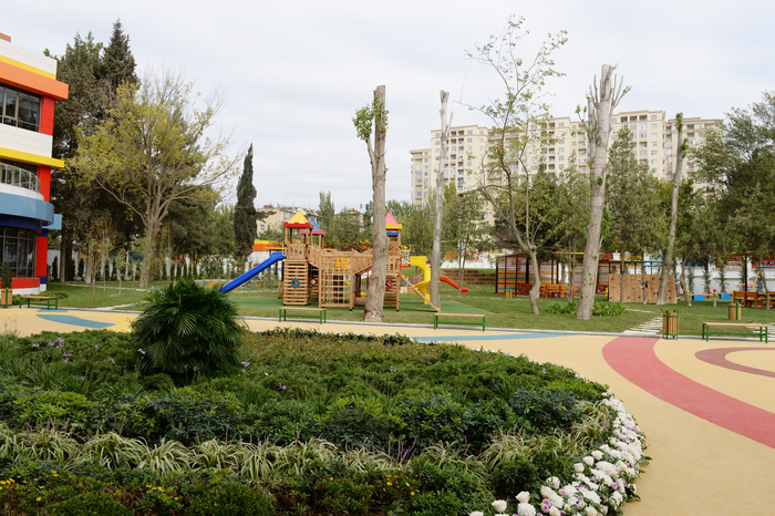 Mehriban Əliyeva Xətai rayonunda akademik Zərifə Əliyeva adına uşaq bağçası üçün tikilmiş yeni binanın açılışında iştirak edib (FOTO)