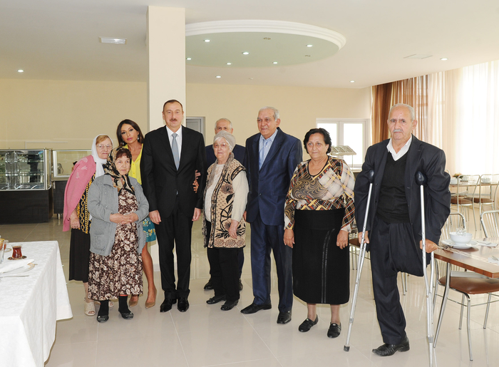 Prezident İlham Əliyev: Bu gün dünyada öz sözünü deyən və vətəndaşlarını daim müdafiə edən güclü Azərbaycan dövləti var (FOTO)