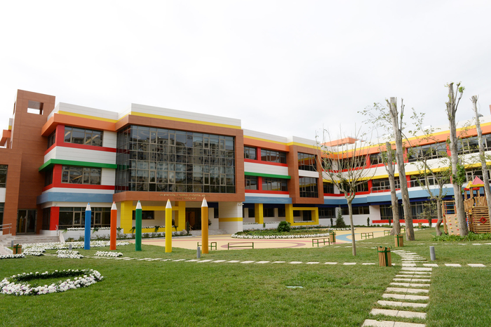 Mehriban Əliyeva Xətai rayonunda akademik Zərifə Əliyeva adına uşaq bağçası üçün tikilmiş yeni binanın açılışında iştirak edib (FOTO)