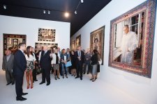 Heydər Əliyev Fondunun vitse-prezidenti Leyla Əliyeva Azərbaycanın xalq rəssamı Tahir Salahovun sərgisinin açılışında iştirak edib (FOTO)