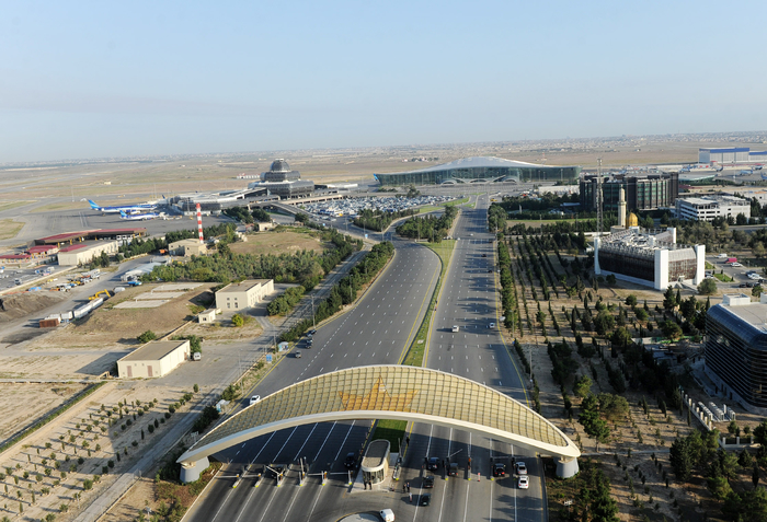 Azərbaycan Prezidenti və xanımı “Azəraeronaviqasiya” Hava Hərəkəti İdarəsinin Hava Hərəkətinin İdarəedilməsi Baş Mərkəzinin yeni binasının açılışında iştirak ediblər (FOTO)