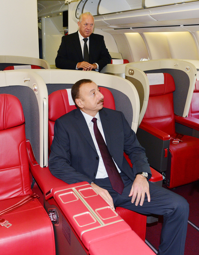 Azərbaycan Prezidenti və xanımı “Azəraeronaviqasiya” Hava Hərəkəti İdarəsinin Hava Hərəkətinin İdarəedilməsi Baş Mərkəzinin yeni binasının açılışında iştirak ediblər (FOTO)