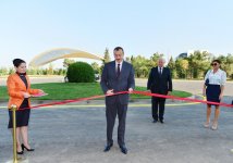 Azərbaycan Prezidenti və xanımı “Azəraeronaviqasiya” Hava Hərəkəti İdarəsinin Hava Hərəkətinin İdarəedilməsi Baş Mərkəzinin yeni binasının açılışında iştirak ediblər (FOTO)