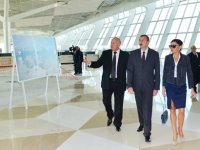 Prezident İlham Əliyev: Azərbaycan tranzit ölkə kimi öz imkanlarını genişləndirir (FOTO)