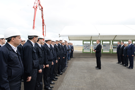 Prezident İlham Əliyev: Azərbaycan öz sənaye potensialını inkişaf etdirir və sənayeləşmə siyasətimiz uğurla davam etdirilir (FOTO)