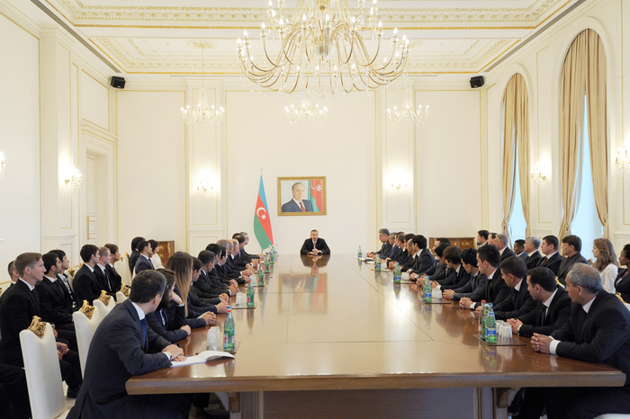 Prezident İlham Əliyev: İdmançılarımızı qələbələrə aparan məhz Vətən sevgisidir (FOTO)