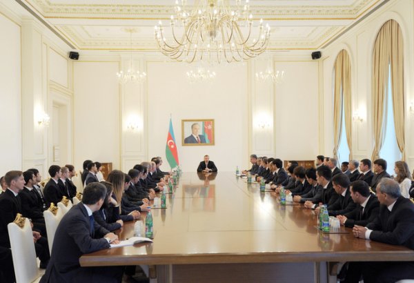 Prezident İlham Əliyev: İdmançılarımızı qələbələrə aparan məhz Vətən sevgisidir  (FOTO)