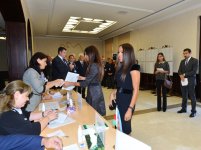 Azərbaycan Prezidenti və xanımı səsvermədə iştirak ediblər (ƏLAVƏ OLUNUB) (FOTO)