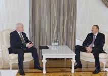 İlham Əliyev MDB müşahidə missiyası rəhbərinin başçılıq etdiyi nümayəndə heyətini qəbul edib