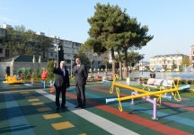 İlham Əliyev Bakıda yeni çörək zavodunun açılışında iştirak edib, yenidən qurulan parkda yaradılmış şəraitlə tanış olub (FOTO)
