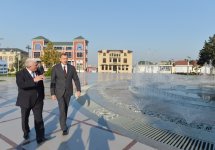 İlham Əliyev Bakıda yeni çörək zavodunun açılışında iştirak edib, yenidən qurulan parkda yaradılmış şəraitlə tanış olub (FOTO)