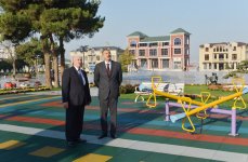 İlham Əliyev Bakıda yeni çörək zavodunun açılışında iştirak edib, yenidən qurulan parkda yaradılmış şəraitlə tanış olub (FOTO)