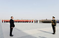 Prezident İlham Əliyev və ailə üzvləri Dövlət Bayrağı Meydanında olublar (FOTO)