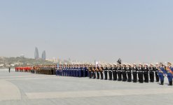 Prezident İlham Əliyev və ailə üzvləri Dövlət Bayrağı Meydanında olublar (FOTO)
