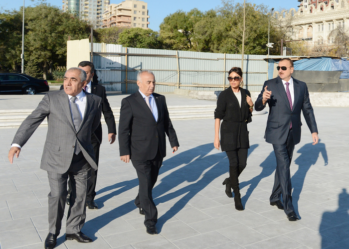 Prezident İlham Əliyev və xanımı yeni salınan Dədə Qorqud parkında görülən işlərlə tanış olublar (FOTO)