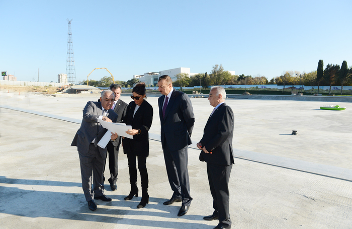 Prezident İlham Əliyev və xanımı yeni salınan Dədə Qorqud parkında görülən işlərlə tanış olublar (FOTO)