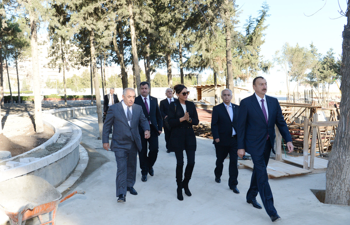 Prezident İlham Əliyev və xanımı yeni salınan Dədə Qorqud parkında görülən işlərlə tanış olublar (FOTO)