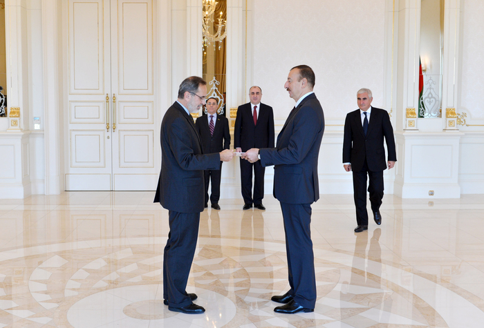 Prezident İlham Əliyev Braziliyanın Azərbaycandakı səfirinin etimadnaməsini qəbul edib