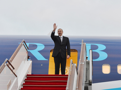 Prezident İlham Əliyev Türkiyəyə işgüzar səfərə gəlib