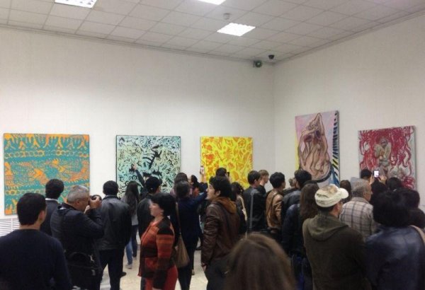 Gənc Azərbaycan rəssamları "Fərqli mədəniyyətlər – vahid dünya" adlı VII Daşkənd Müasir İncəsənət Biennalesində iştirak edirlər (FOTO)