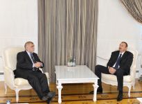İlham Əliyev Xorvatiyanın keçmiş Prezidentini qəbul edib