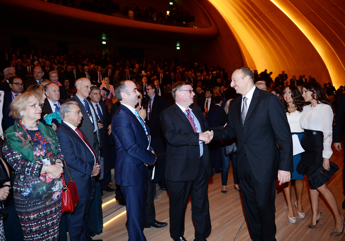 Prezident İlham Əliyev: Bakı beynəlxalq əməkdaşlığın mərkəzlərindən birinə çevrilib (ƏLAVƏ OLUNUB-2) (FOTO)