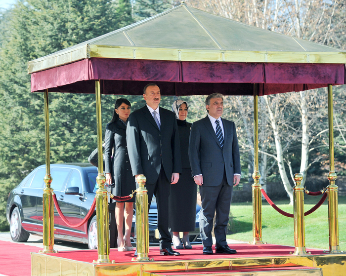 Azərbaycan Prezidenti İlham Əliyevin Ankarada rəsmi qarşılanma mərasimi olub (ƏLAVƏ OLUNUB) (FOTO)