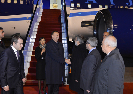 Prezident İlham Əliyev Türkiyəyə rəsmi səfərə gəlib (FOTO)