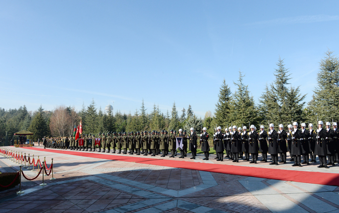 Azərbaycan Prezidenti İlham Əliyevin Ankarada rəsmi qarşılanma mərasimi olub (ƏLAVƏ OLUNUB) (FOTO)
