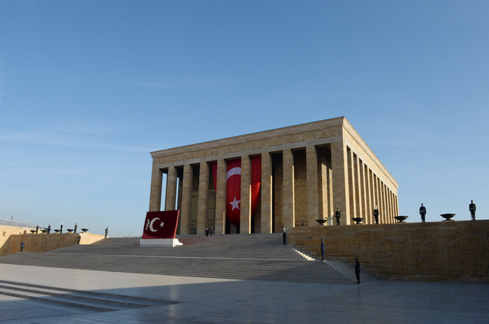 Azərbaycan Prezidenti İlham Əliyev Anıtqəbiri ziyarət edib (FOTO)