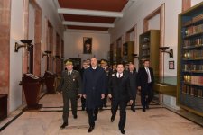 Azərbaycan Prezidenti İlham Əliyev Anıtqəbiri ziyarət edib (FOTO)