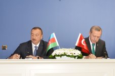Azərbaycan və Türkiyə arasında 7 sənəd imzalanıb (FOTO)