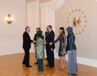 Azərbaycan Prezidenti və xanımının şərəfinə rəsmi nahar verilib (FOTO)