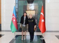 Azərbaycanın birinci xanımı Türkiyə Baş nazirinin xanımı ilə görüşüb (FOTO)