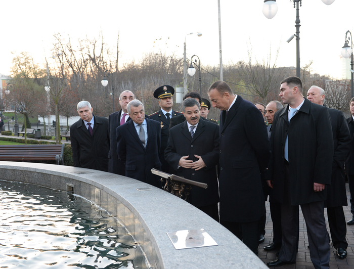 Prezident İlham Əliyev Kiyevdəki Heydər Əliyev parkında görülən işlərlə tanış olub (FOTO)