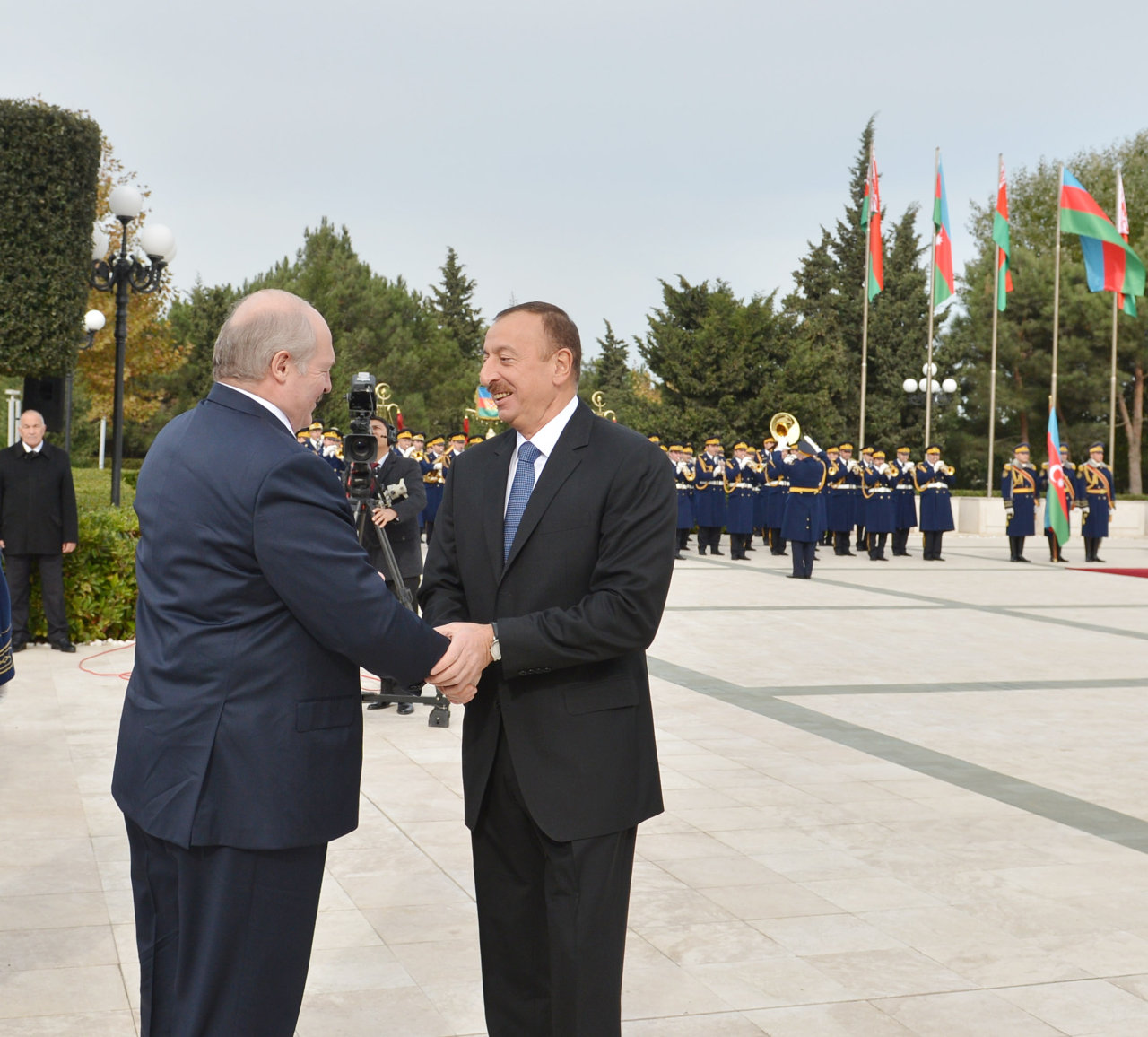 Azərbaycanda Belarus Prezidenti Aleksandr Lukaşenkonun rəsmi qarşılanma mərasimi olub (FOTO)