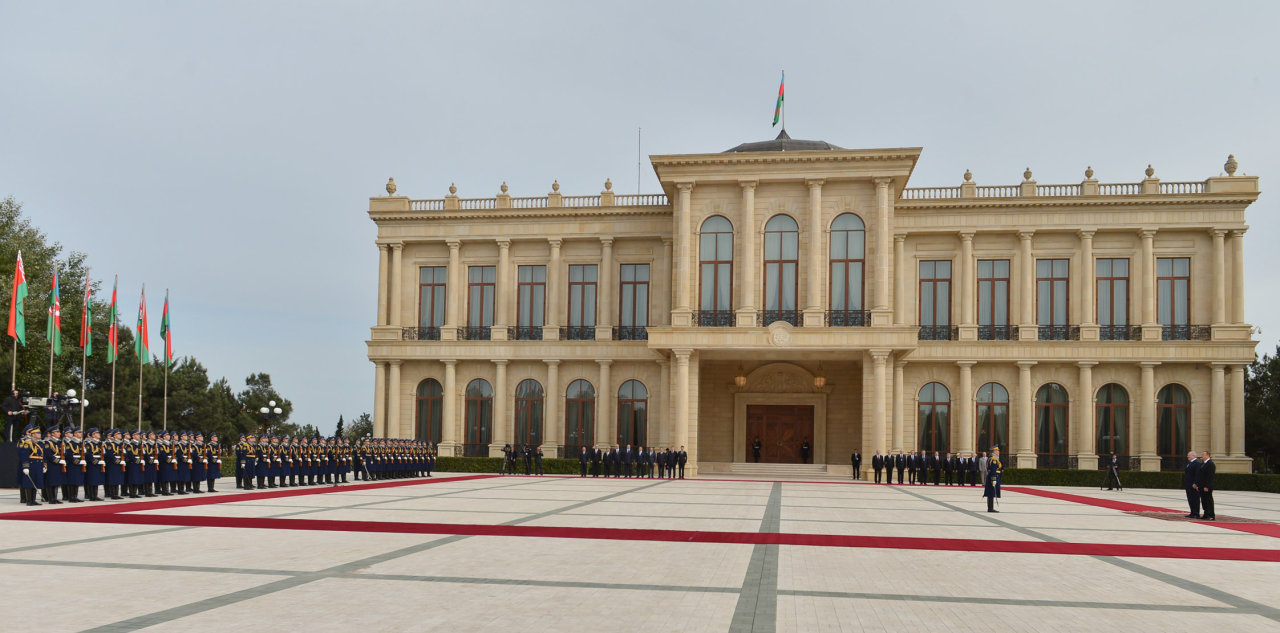 Azərbaycanda Belarus Prezidenti Aleksandr Lukaşenkonun rəsmi qarşılanma mərasimi olub (FOTO)