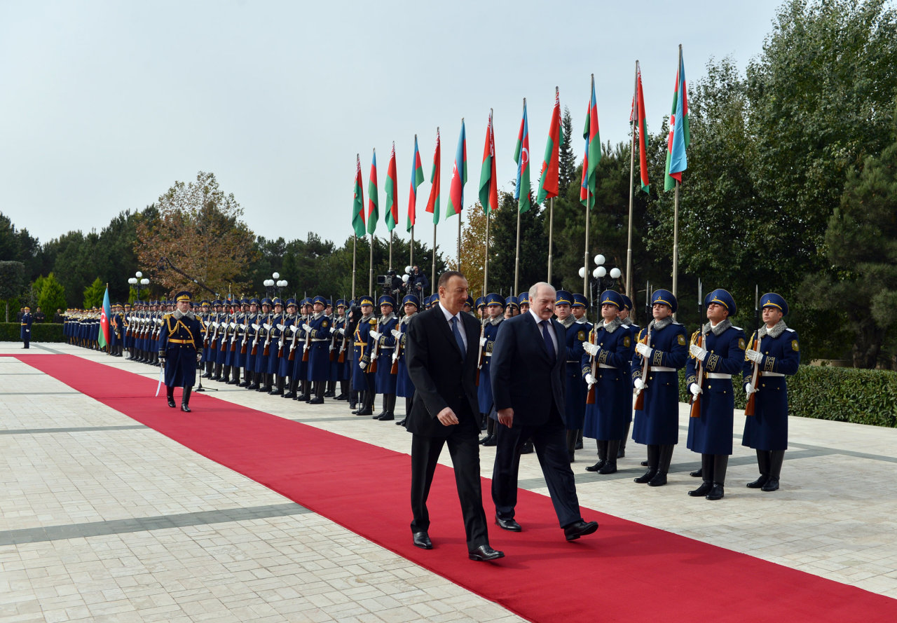 Azərbaycanda Belarus Prezidenti Aleksandr Lukaşenkonun rəsmi qarşılanma mərasimi olub (FOTO)