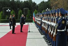 Azərbaycanda Belarus Prezidenti Aleksandr Lukaşenkonun rəsmi qarşılanma mərasimi olub (FOTO)