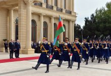 Azərbaycanda Belarus Prezidenti Aleksandr Lukaşenkonun rəsmi qarşılanma mərasimi olub (FOTO)
