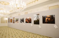Parisdə təşkil edilmiş sərgidə Azərbaycanın birinci xanımı Mehriban Əliyeva iştirak etmişdir (FOTO)
