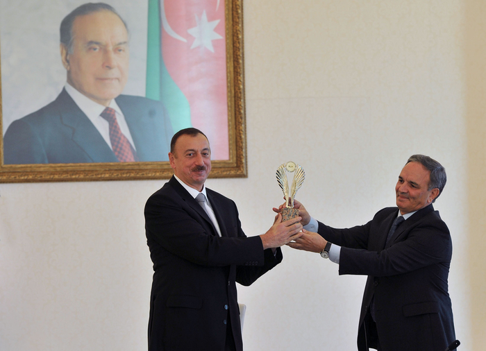 Prezident İlham Əliyev: Azərbaycanda azad media var və biz onun daha da inkişaf etməsində maraqlıyıq (FOTO)