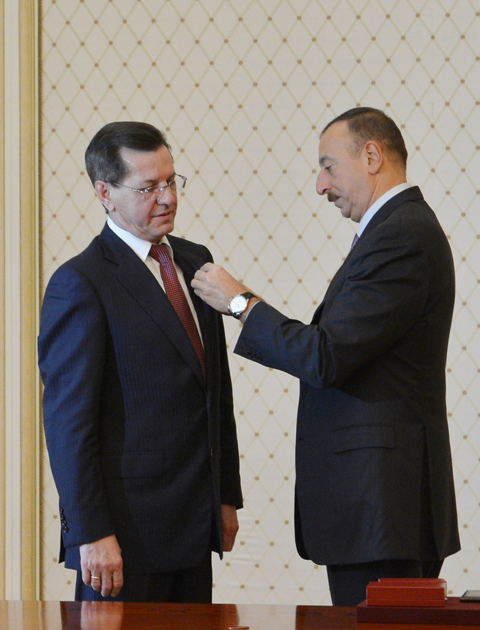 Prezident İlham Əliyev Həştərxan vilayətinin qubernatorunun başçılıq etdiyi nümayəndə heyətini qəbul edib (FOTO)
