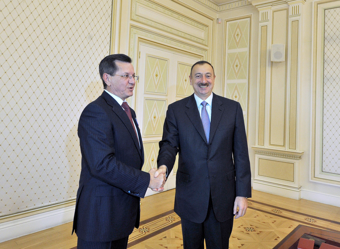 Prezident İlham Əliyev Həştərxan vilayətinin qubernatorunun başçılıq etdiyi nümayəndə heyətini qəbul edib (FOTO)