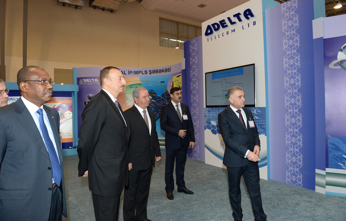 Prezident İlham Əliyev “BakuTel-2013” XIX Azərbaycan Beynəlxalq telekommunikasiya və informasiya texnologiyaları sərgisi ilə tanış olub (FOTO)