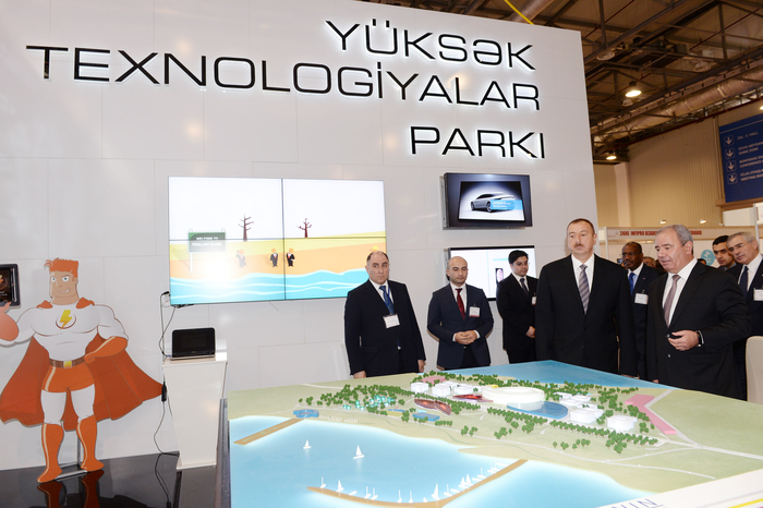 Prezident İlham Əliyev “BakuTel-2013” XIX Azərbaycan Beynəlxalq telekommunikasiya və informasiya texnologiyaları sərgisi ilə tanış olub (FOTO)